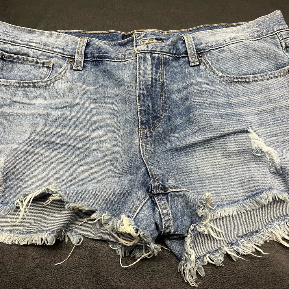 Lucky Brand shorts - Size 12/31 - Brand new without tags